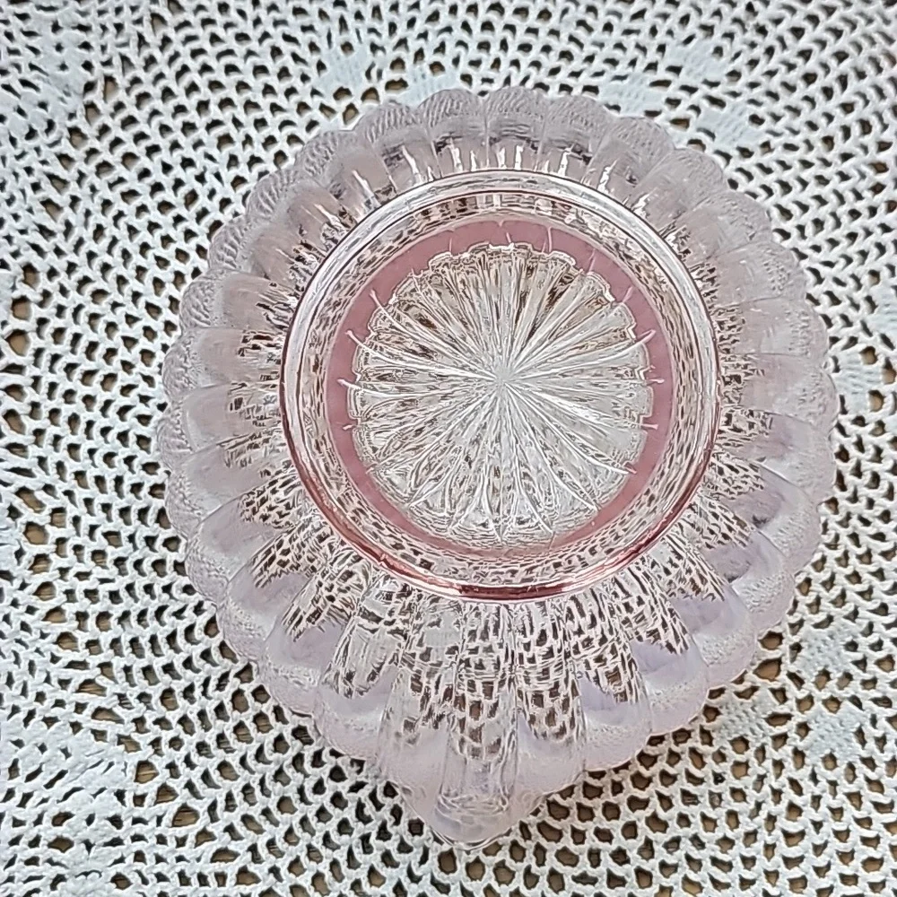 Vintage Fenton Pink Opalescent Ribbed Glass Heart Shaped Dish - Picture 4 of 10